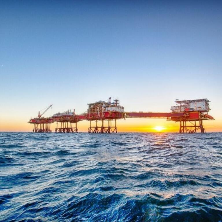 CEVA Energy Sector - oil rig