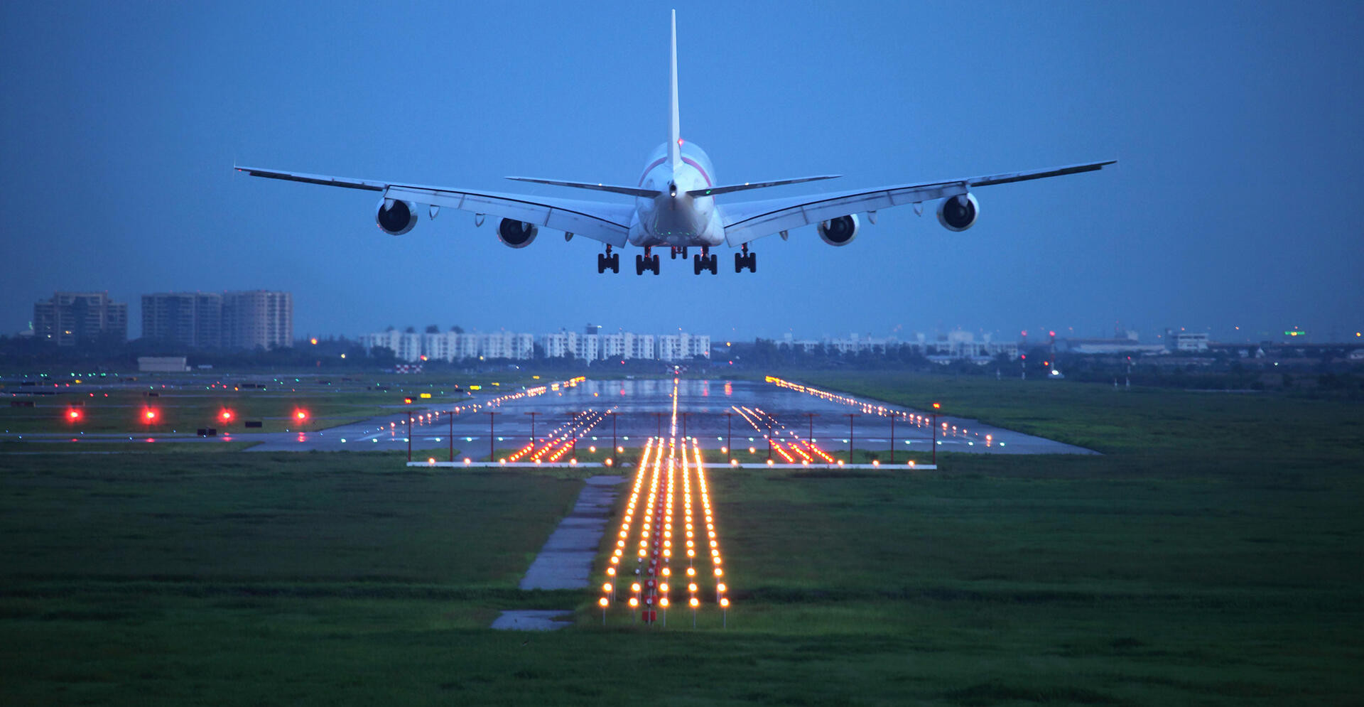 plane landing